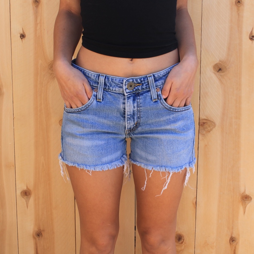 ❌SOLD❌ Levi’s Jean Shorts